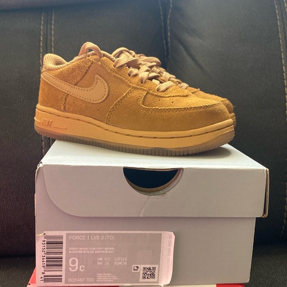 Nike Other - Toddler size 9 Air Force 1 light brown wheat
Callout - tip toe light wear